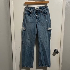 90’s baggy high rise jeans